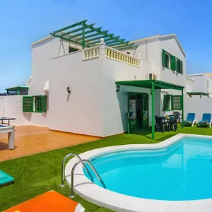 Plata By Villa Puerto del Carmen (Lanzarote)