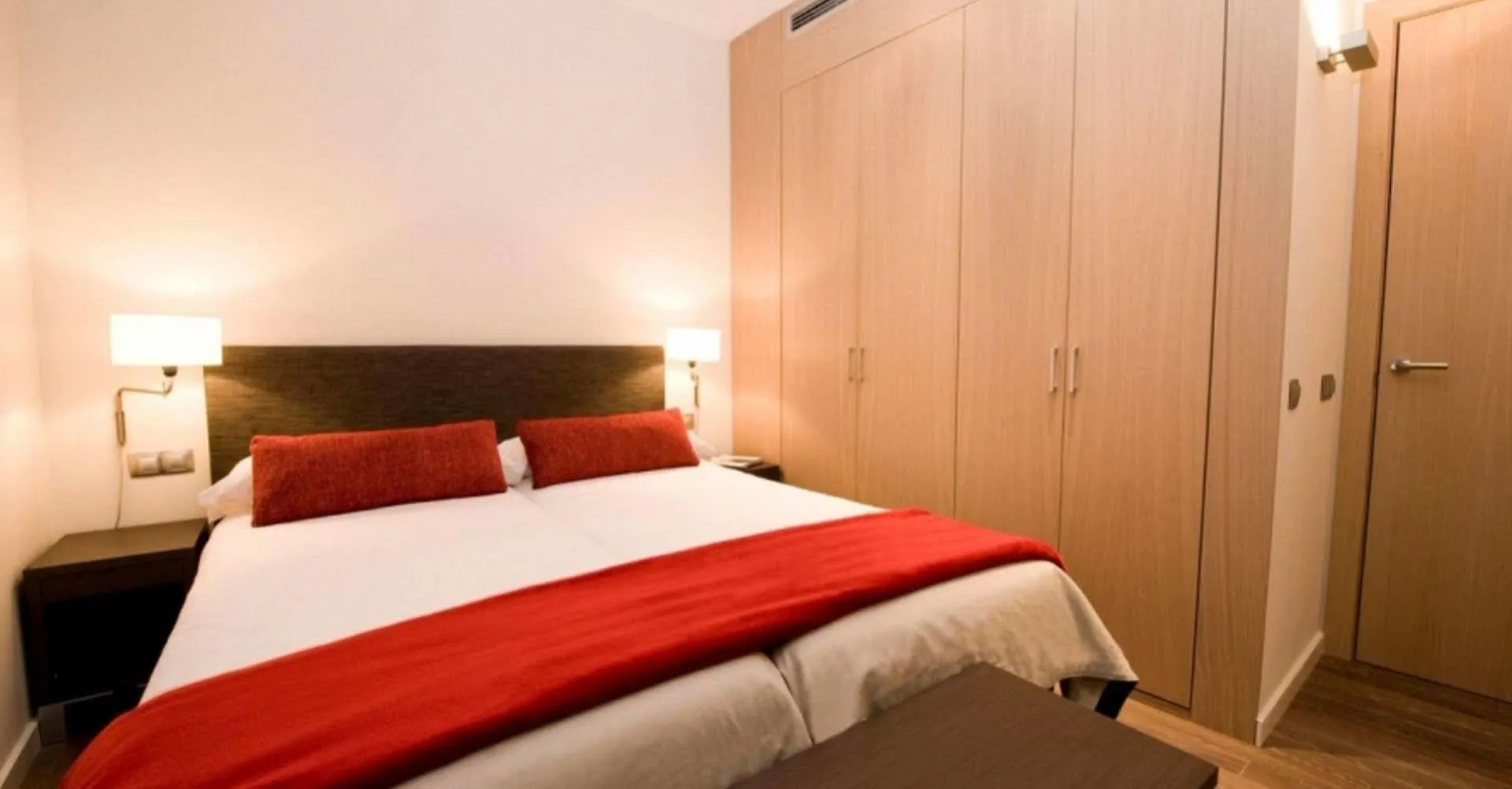 Casp 74 Apartments Barcelona 0*,